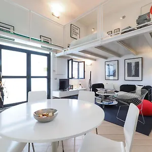 Apartment Primopiano - Xxii Marzo, Milan
