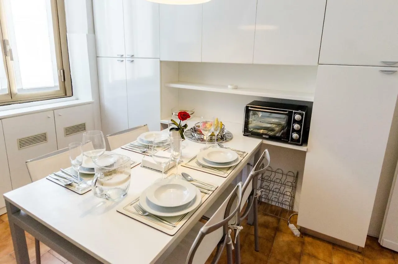 Roomy Central Apartment Milán Itálie